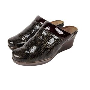 Naot Satisfy Wine Brown Crock Wedge Clog Mule Leather Women's Size 7 EU Size 38